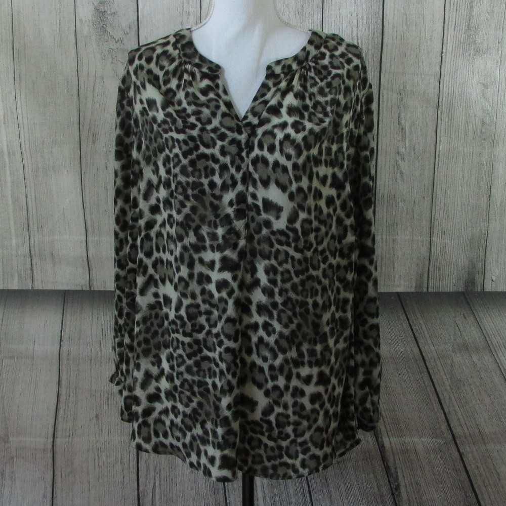 D2R by Daniel Rainn Animal Print Blouse